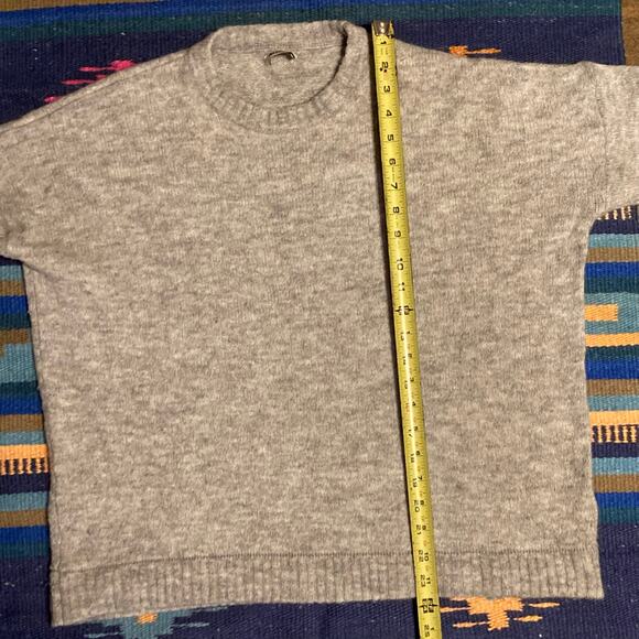 MTWTFSS Weekday Manama Sweater - Picture 8 of 8